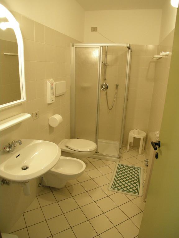 Hotel Europa Cembra Cembra Lisignago Quarto foto