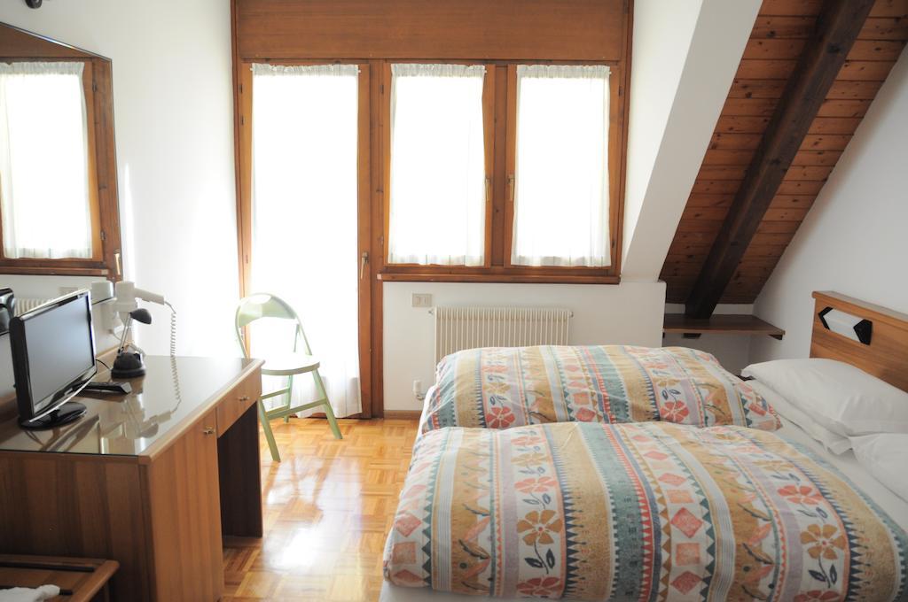 Hotel Europa Cembra Cembra Lisignago Quarto foto